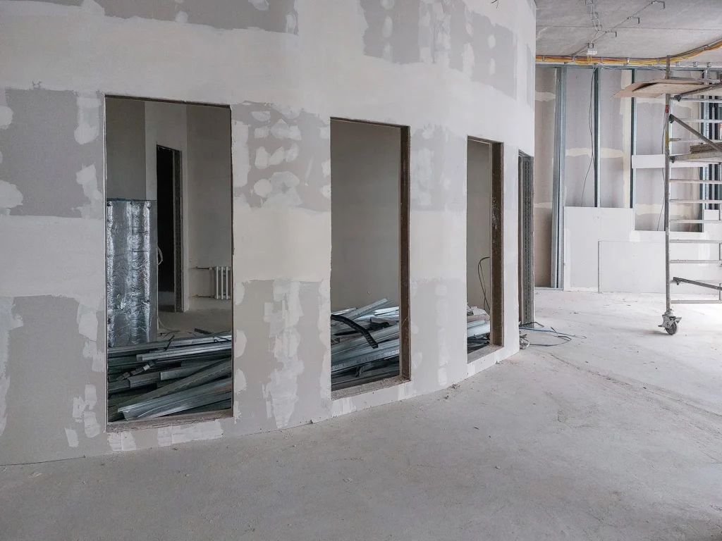 Trockenbau Wand mit Öffnungen